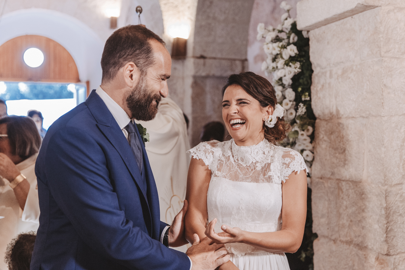 Matrimonio di Marco & Antonella, gli sposi ridono