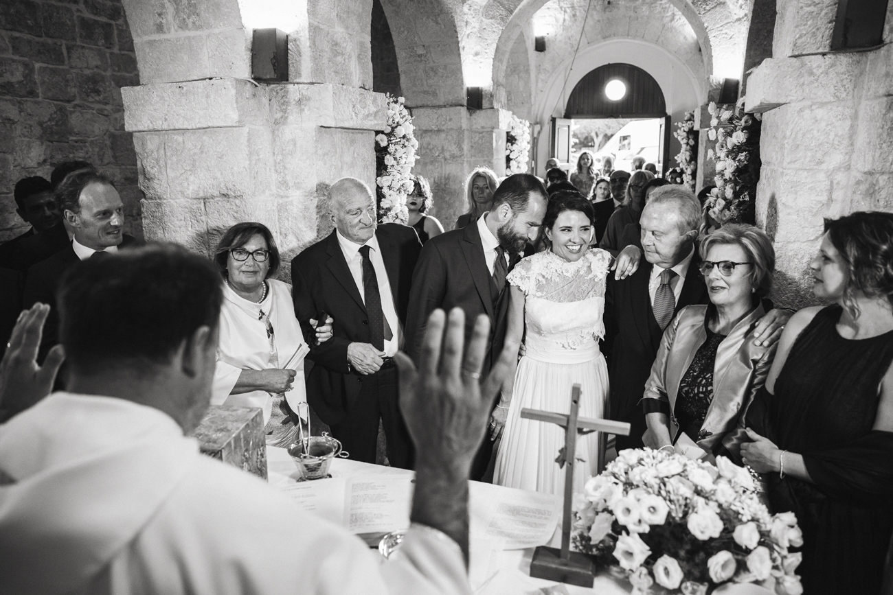 Matrimonio di Marco & Antonella, scambio delle fedi, padre nostro intorno all'altare