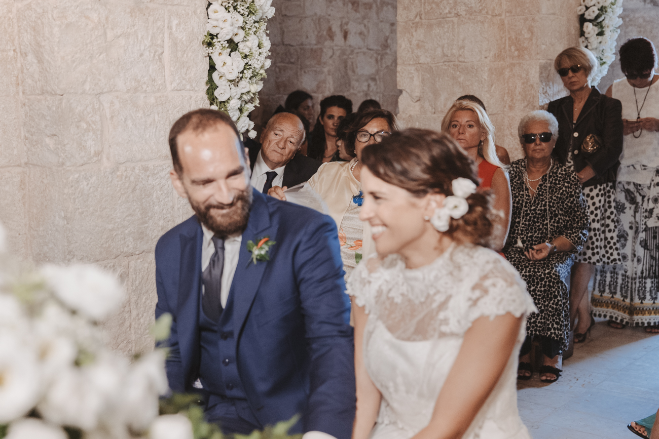 Matrimonio di Marco & Antonella, gli sposi si sorridono