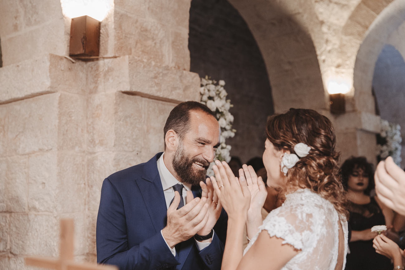 Matrimonio di Marco & Antonella, gli sposi si sorridono