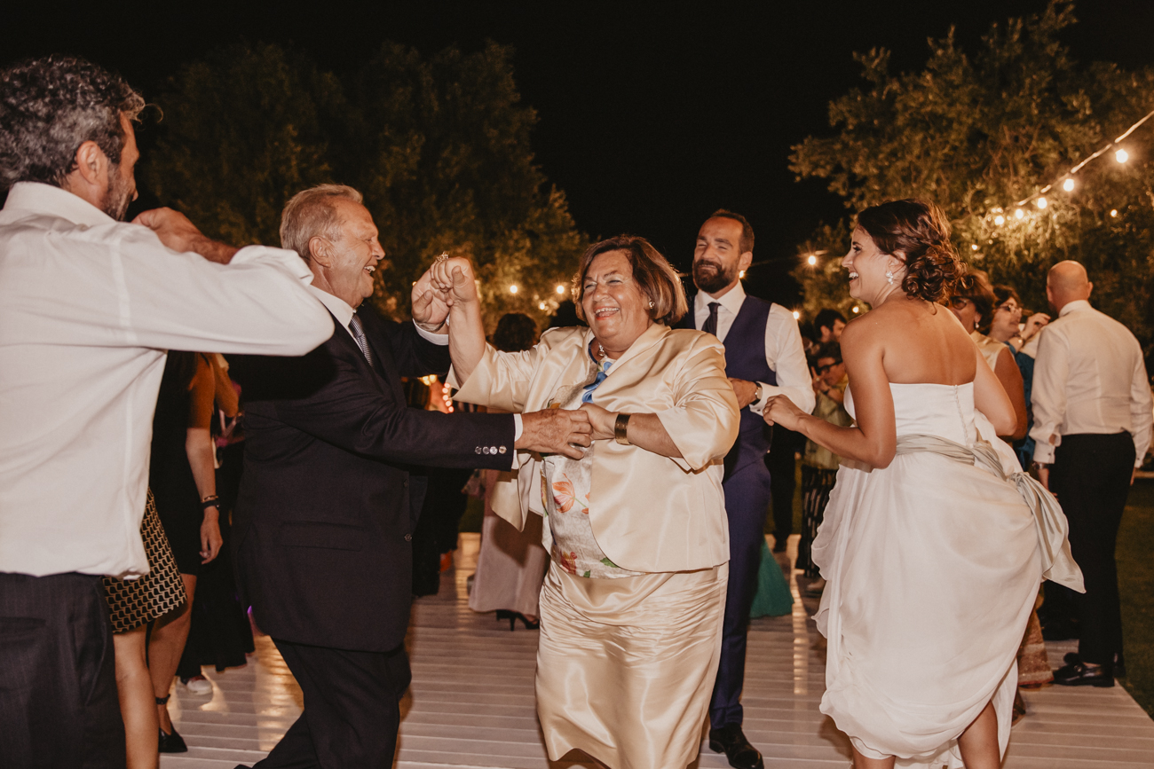 Matrimonio di Marco & Antonella, gli sposi ballano
