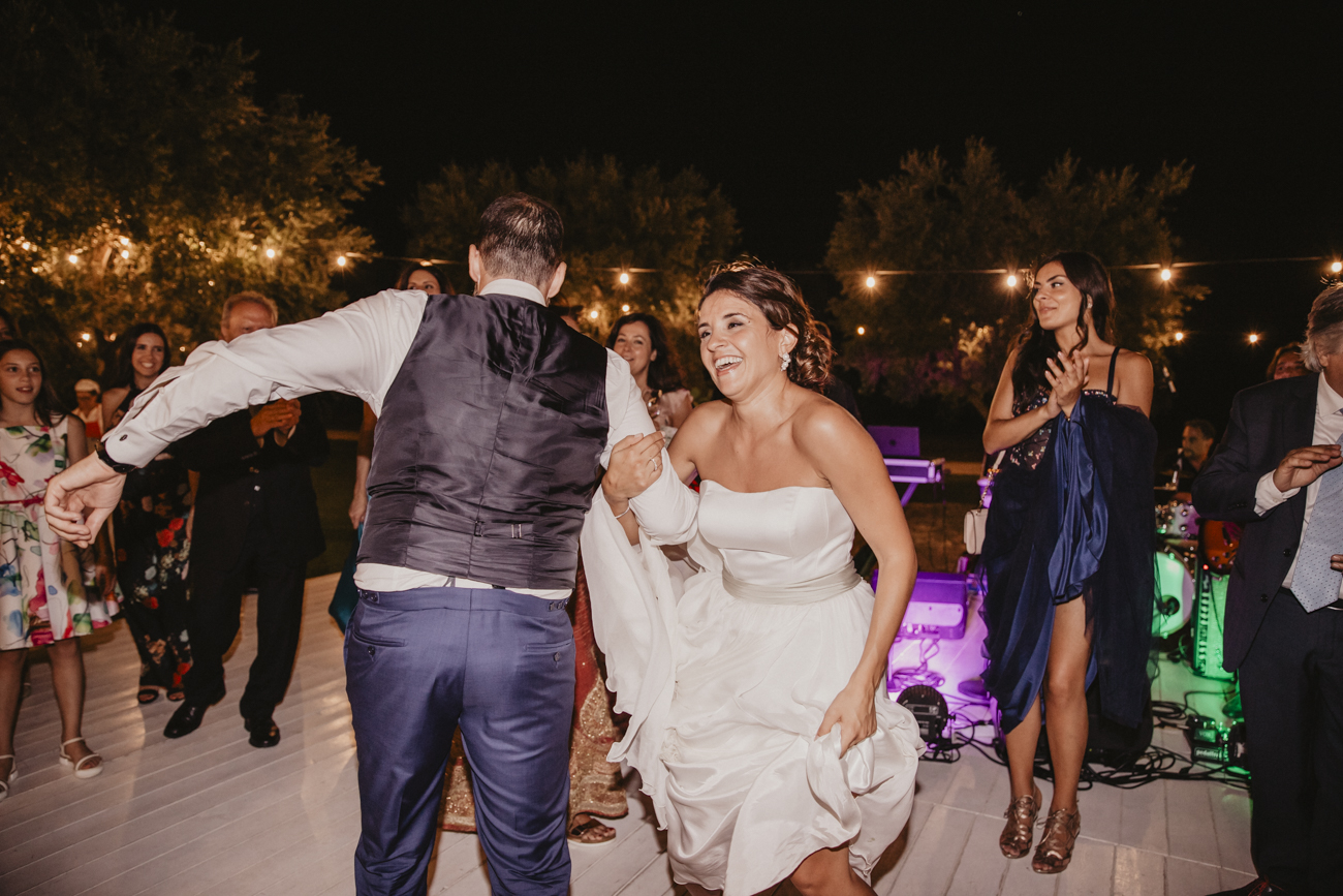 Matrimonio di Marco & Antonella, gli sposi ballano