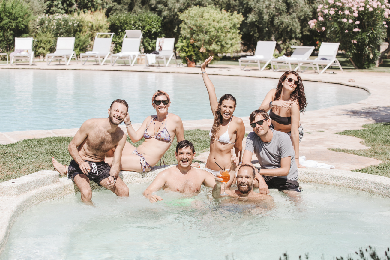 Matrimonio di Marco & Antonella, relax in piscina