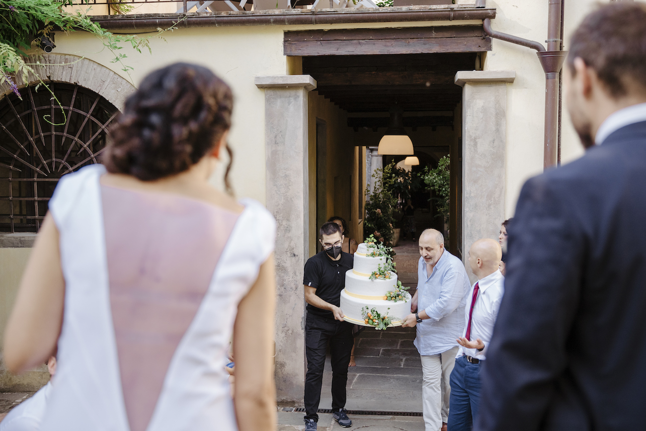 arriva la torta nuziale