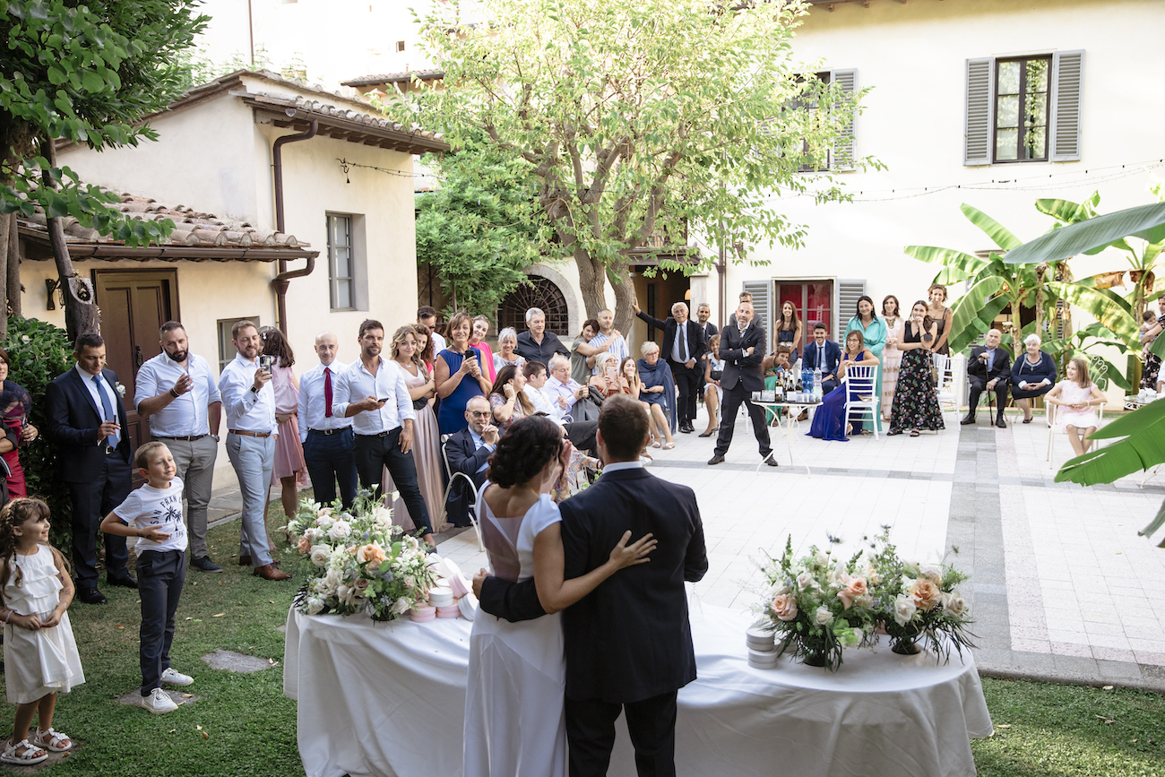 arriva la torta nuziale
